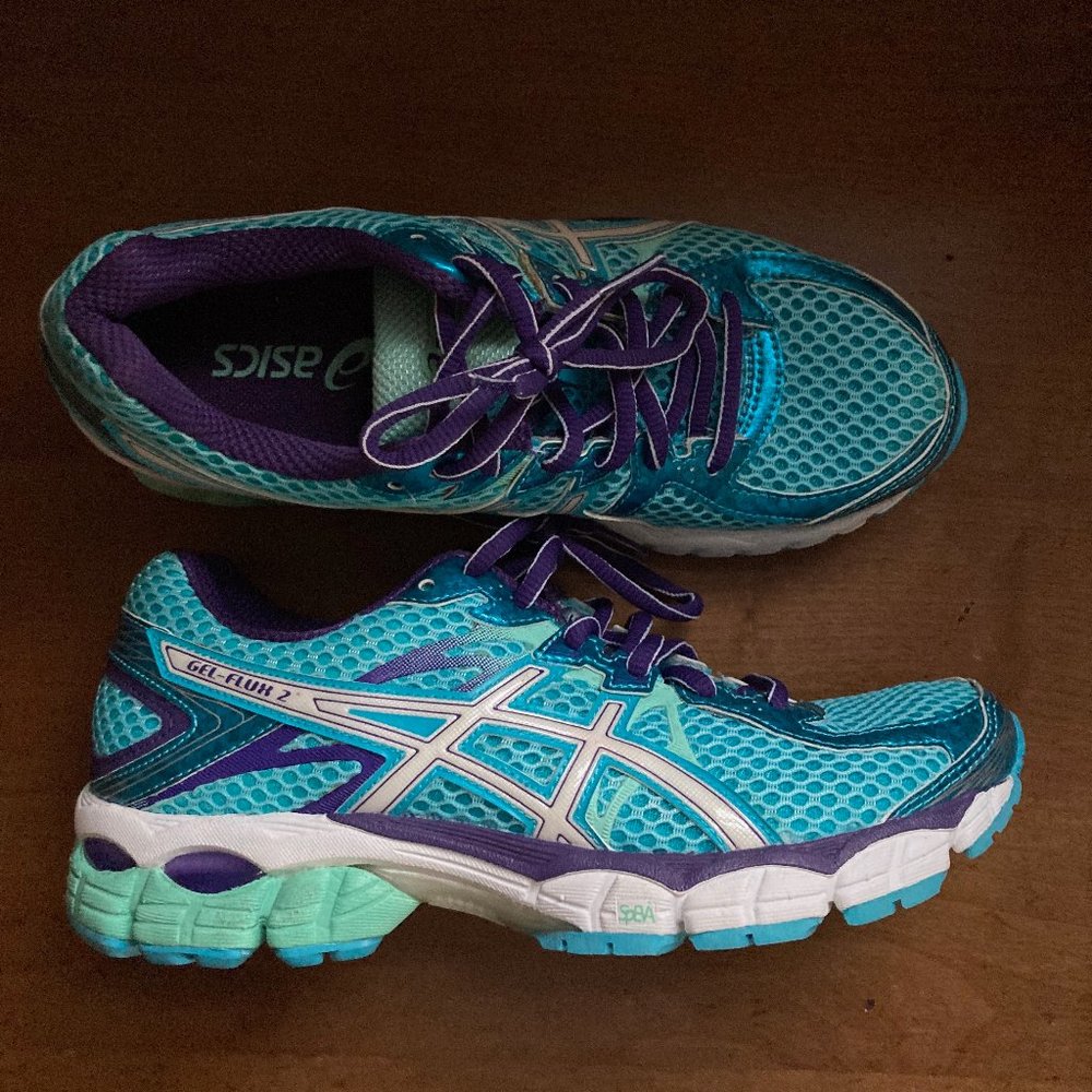 ASICS women's running shoes size 6.5